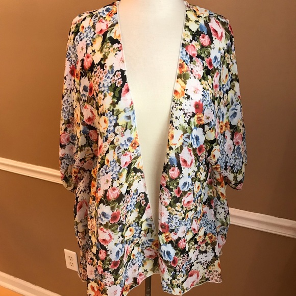 Tops - Beautiful Spring Kimono Cardigan Top